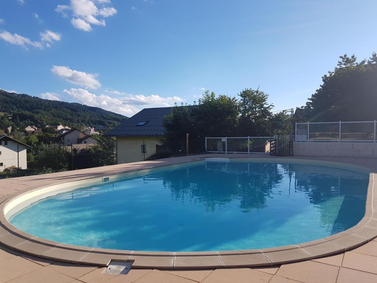 Camping Les Auches อองเซลล์ ภายนอก รูปภาพ